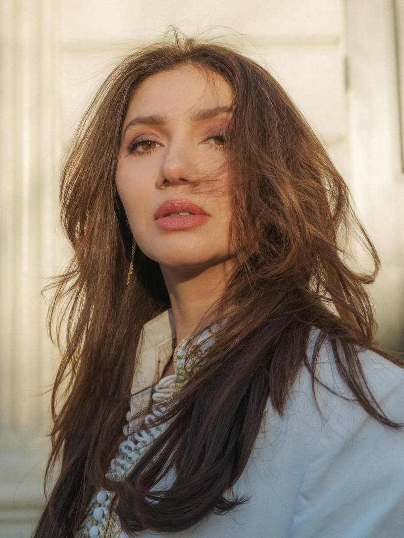 Mahira Khan Harvard look