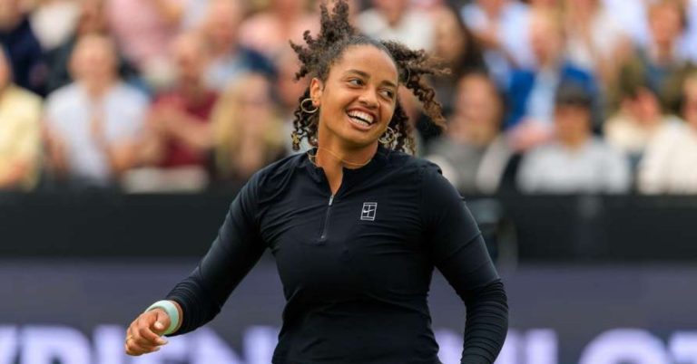 Montgomery wins first WTA title as Krejcikova retires