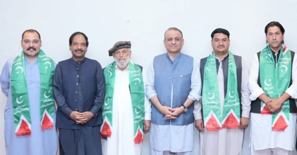 4 independent candidates of GB join IPP