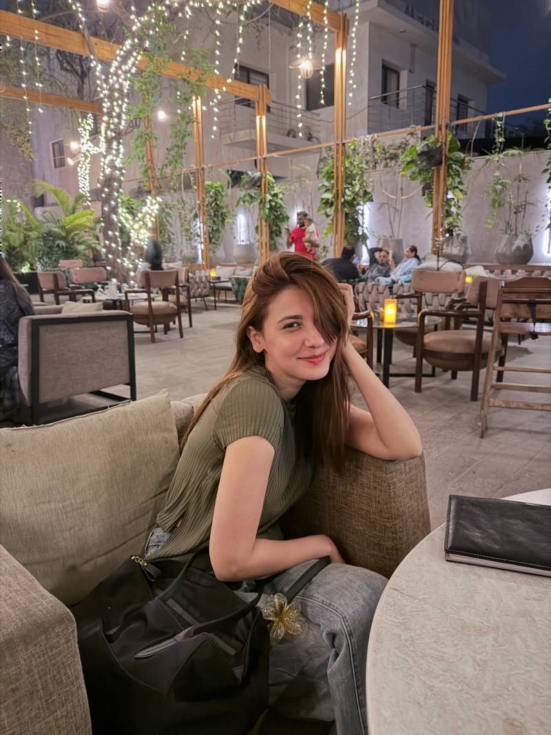 Hina Altaf Photo Dump