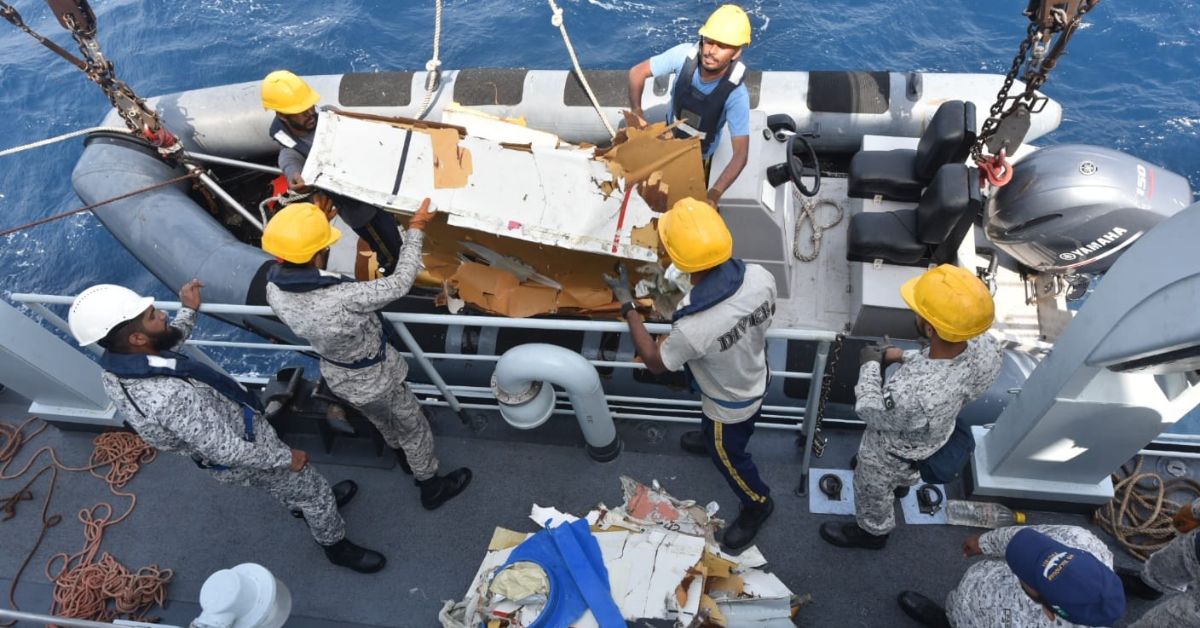 Pakistan Navy, PMSA locate wreckage of missing cargo plane