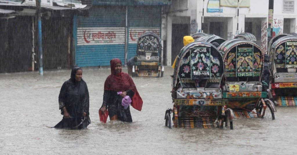 Heavy monsoon rains claim 44 lives in Bangladesh, One million affected