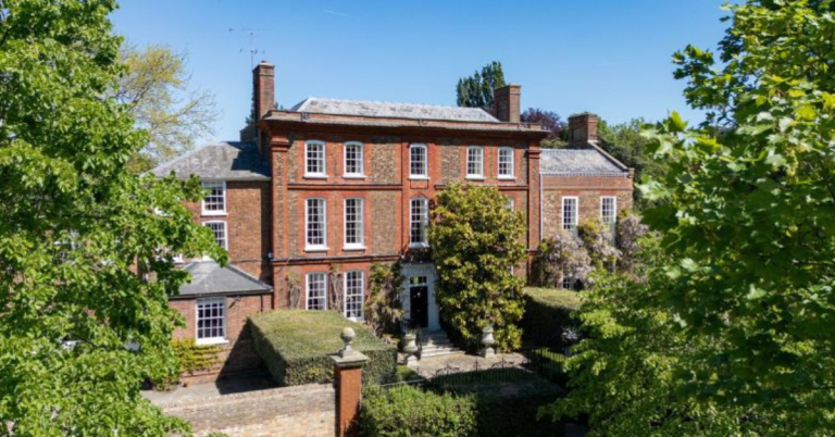 Imran Khan and Jemima's historic home