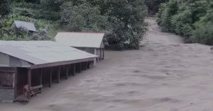 Cloudburst triggers flash floods in Neelum, one dead, vehicles swept away