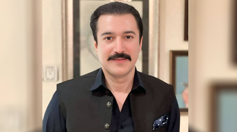 وزیراعظم آزاد کشمیر فیصل ممتاز راٹھور نے وزیر چوہدری محمد رشید کو وزارت سے برطرف کر دیا