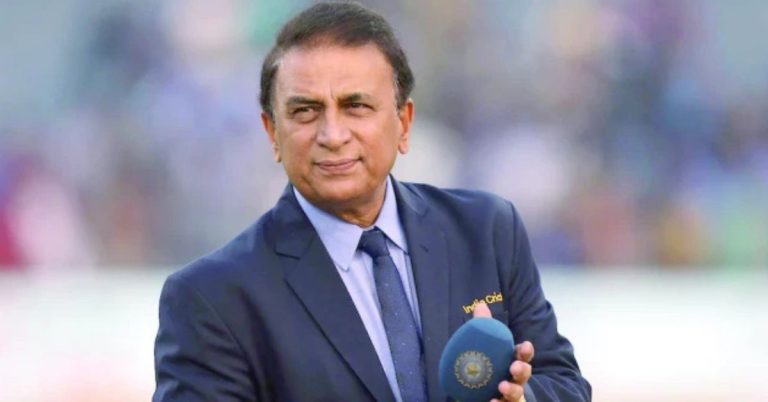 گواسکر ابرار احمد سائننگ