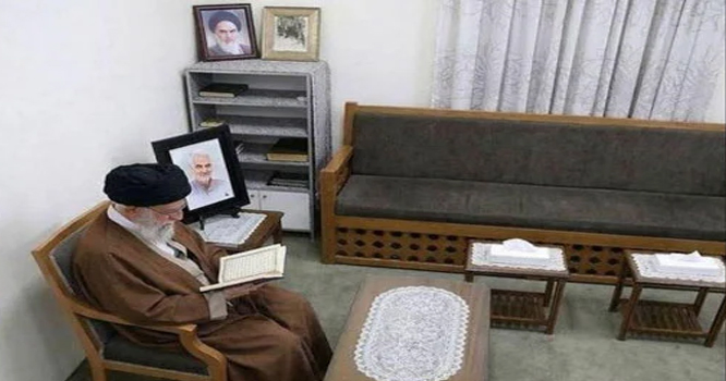 سپریم لیڈر آیت  اللّٰہ  خامنہ ای کی شہادت سے چند لمحے پہلے کی تصویر وائرل