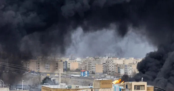 ایران میں پاکستانی سفارتخانے کے اطراف اسرائیل کی بمباری، رپورٹ