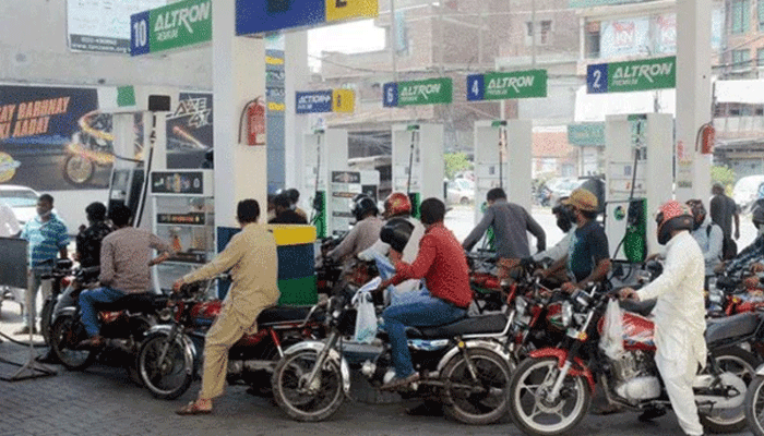 حکومت کا پیٹرول اور ڈیزل کی قیمتیں بڑھانےکا اعلان،ہوشربااضافہ