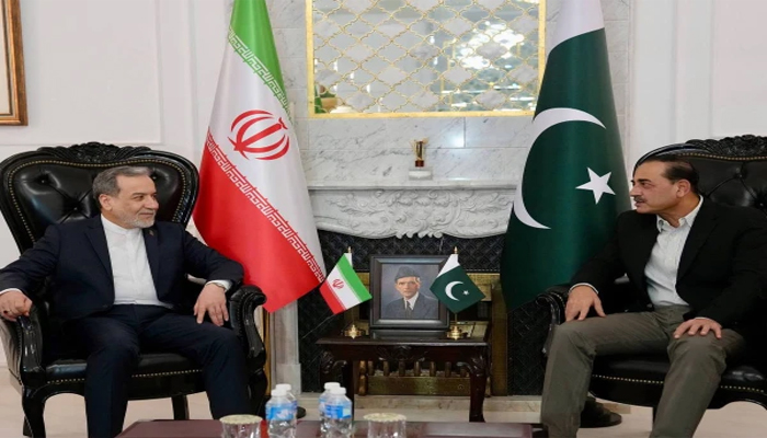 ایرانی وزیر خارجہ اور فیلڈ مارشل کی اہم ملاقات: علاقائی صورتحال پر تبادلہ خیال