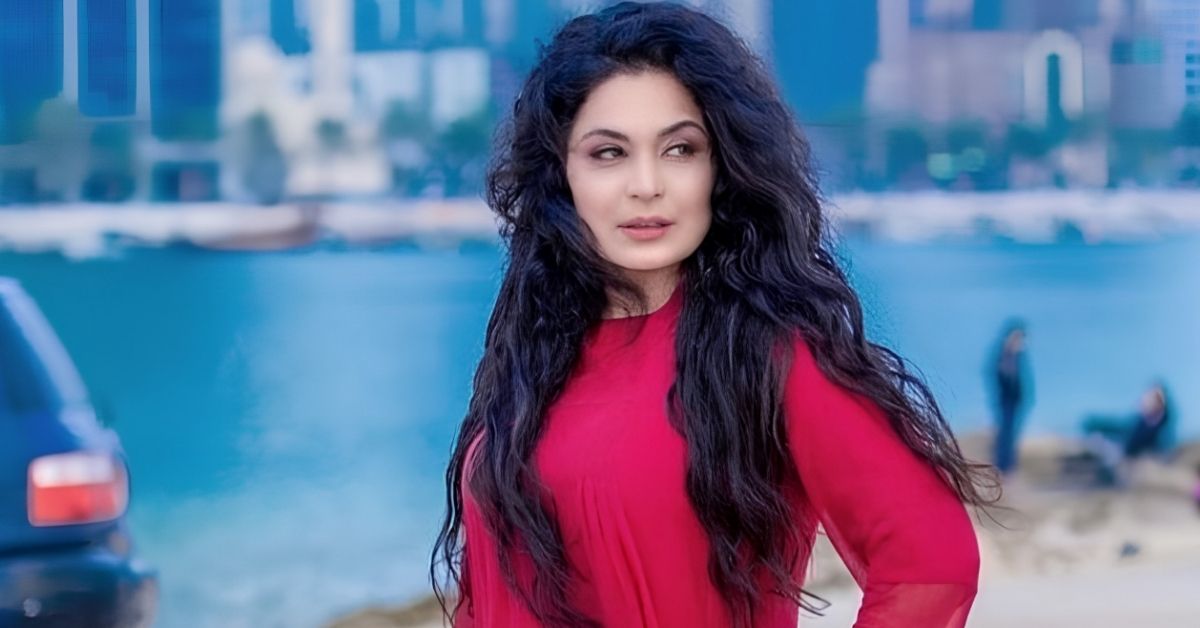 میرا نے انٹرویو کے دوران میزبان کو آڑے ہاتھوں لے لیا